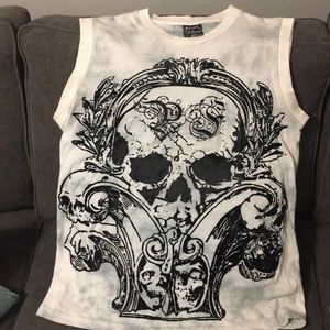 Men’s Small Sleeveless Tee with Skull Details
